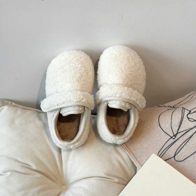 Girls Princess Flat Shoes Soft Sole Casual Kids Warm Shoes for Winter 2025 New Fashion Children Plush Shoes Solid Color SweetW251121