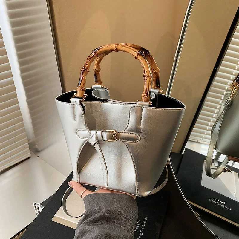 2025 New PU Leather Bamboo Bucket Tote for Wen - Large Capacity Shoder Crossbody Bag Versatile for Shopping Travel Y251121