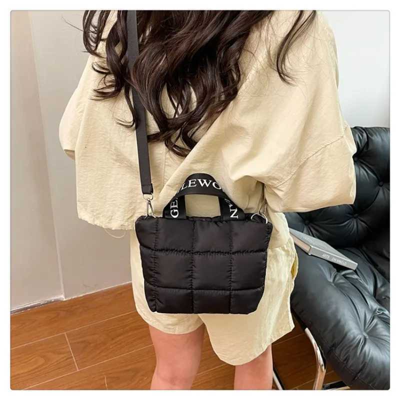 Bags for Wan Fi Tote Handbags Cott Padded Shopping Bag Fi Portable Handbag Quilted Solid for Leisure Travel Y251121
