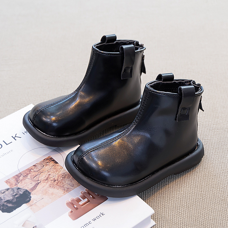 New designer shoes Girls Autumn Winter Martin Boots New Children s Leather Boots Single Boots Princess Boots Girls Fleece Lined Short Boots