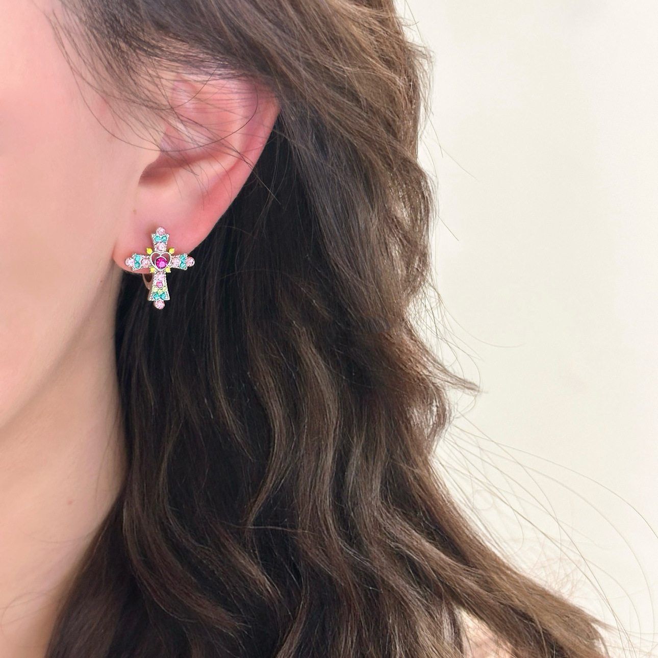 Dopamine Inlaid Diamond Cross Casual Fashion Daily Commute Versatile Light Luxury High-end Earrings for Women