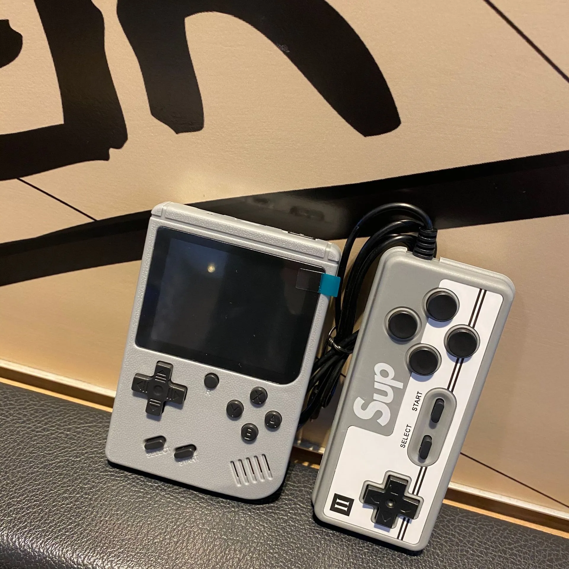 Hot Fashion Style Portable handheld video game console Retro Childhood Cup Old Mini 400 in-1 handheld game console