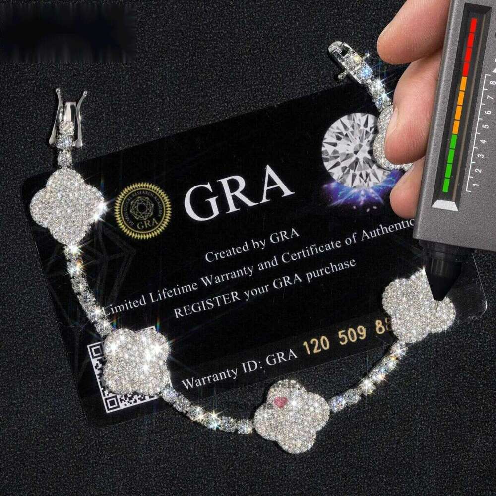 Stylish New Arrival Fashion Femme Design Sier VVS Moissanite Dia Iced Out Four Leaf Clover Tennis Chain Bracelet Free delivery