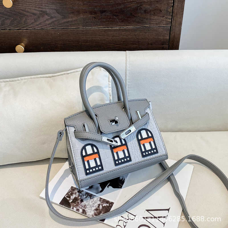 High quality designer bags New Classic Color Small House Feeling Handheld One Shoulder Diagonal Straddle Womens Bag Bags