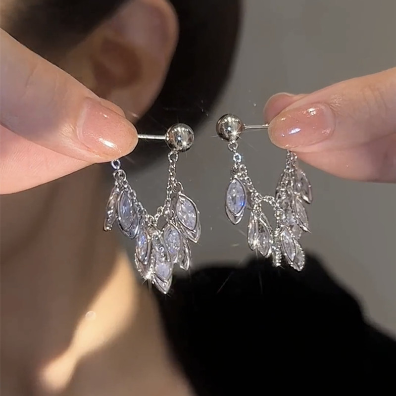 new design fashion jewelry sier color zircon tassel earrings elegant women's evening party accessories