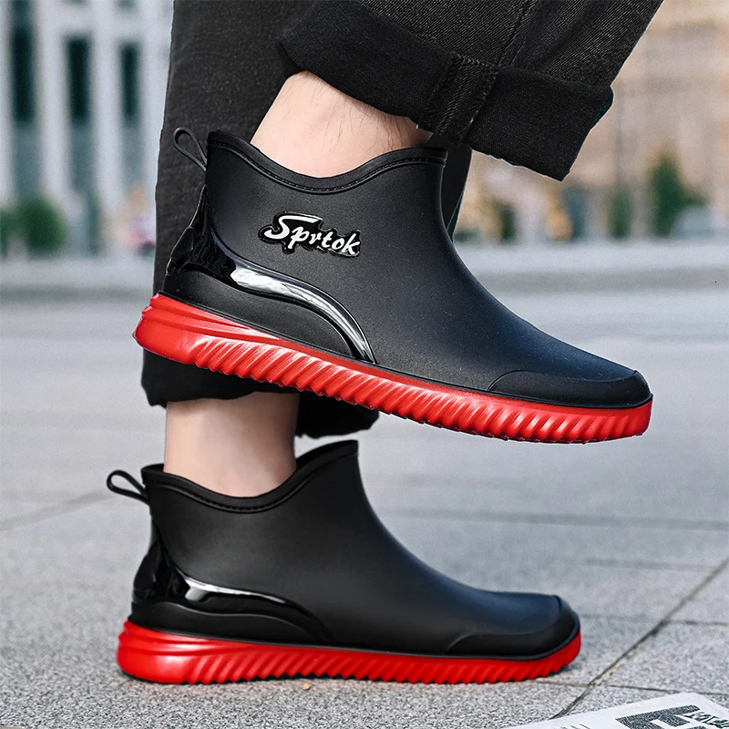 Ankle Rain Boots For Men Integrated forming Simple Waterproof Rain Shoes Toughness Antislip Fishing On Work Camping Waterproof 251111