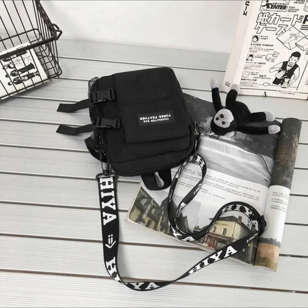 Trendy Couple Canvas Shoulder Bag Messenger Bags Casual Man Daily Commuting bag Oudoor Travel Beach bags bolso sacT251121