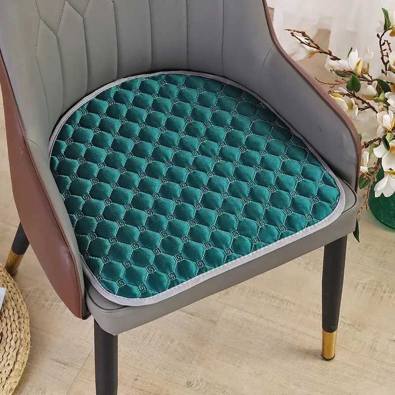 Ins Style Solid Color Horseshoe Shaped Home Seat Pad Simple Semi-circular Chair Anti-slip Mats Four Seasons Dining Chair Cushion C251121