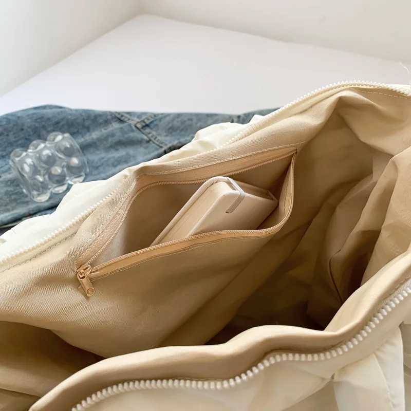 Casual Quilted Puffer Tote Bag Large Capacity Padded Wen Shoder Bags Trend Nyl Down Cott Lady Handbags Big Shopper Purse Y251121