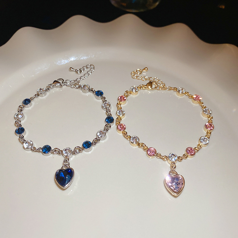 Diamond-Encrusted Heart Round Bracelet Fashionable Exquisite Versatile Elegant Commuting Sweet Style Hand Jewelry Light Luxury High-End Feel - view 9