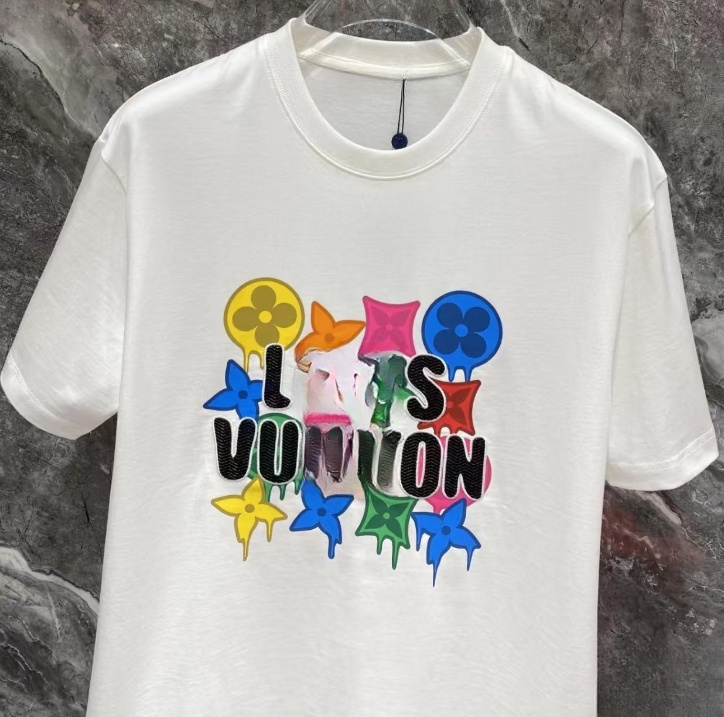 2023 Men's T-shirts designer Tees short sleeves luxury clothes summer leisure Undershirt breathable printed coats high-quality clothing wholesale