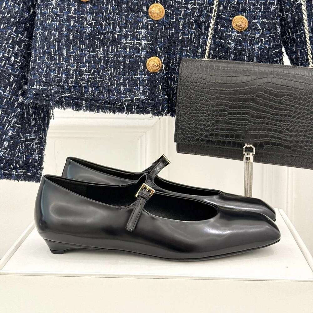 Women Size35-41 Genuine Leather Sandals Low Heels Solid Colors Square Toe Buckle Strap Designer Shoes atillas De Mujer