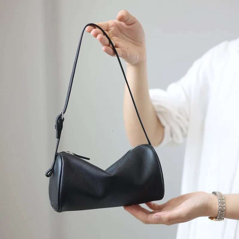 Full Grain Leather Soft Balck Small Size Crossbody Bags For Women Adjustable Shoulder Strap Underarm Bag Portable Handbag Designer Bag