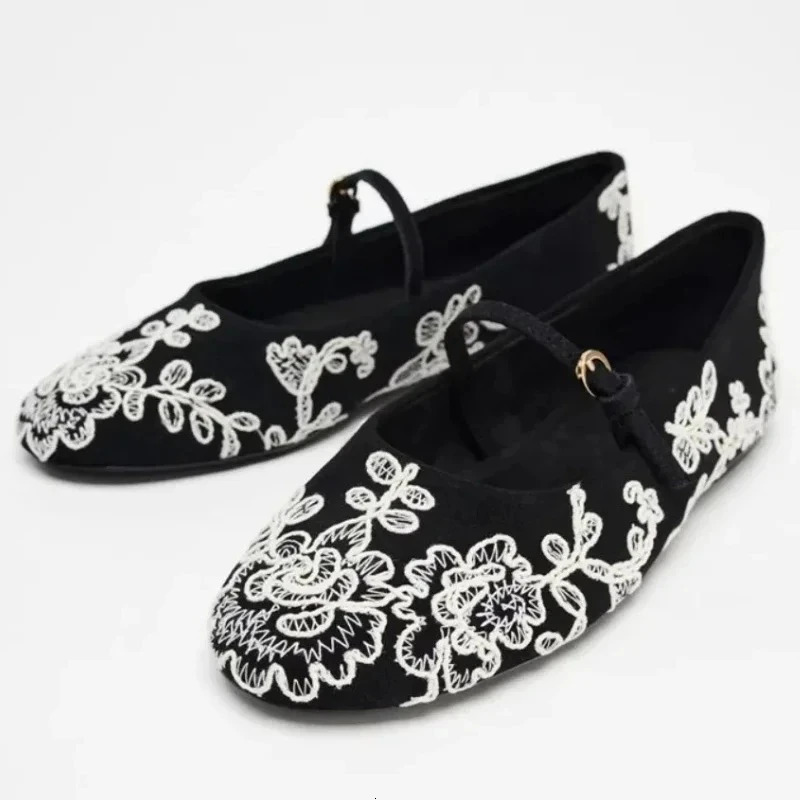 Elegant Flower Embroidery Ballet Flats Women Narrow Band Buckle Casual Flat Shoes Lightweight Comfortable Mary Jane 251121