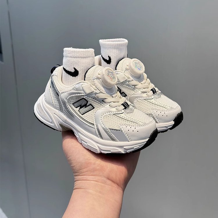 Free shipping for kids designer shoes running shoes beige sliver New Fashion Sport Shoes with Rotating Buckle outdoor sneakers sport shoes