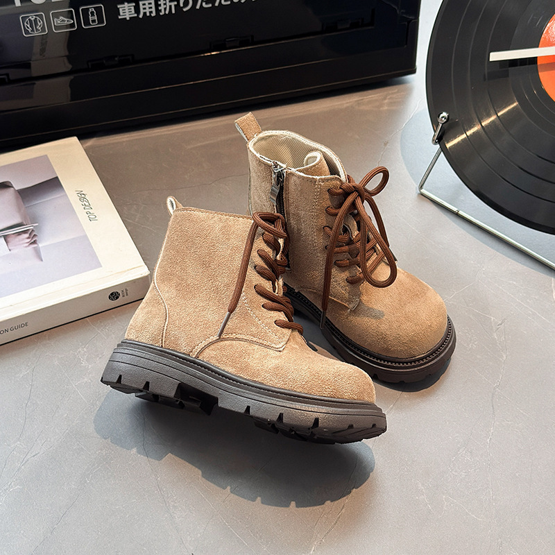 New designer shoes Girls Retro Stylish British Style Martin Boots Autumn Winter New Fashionable Handsome Boys Short Boots Versatile Leather Boots