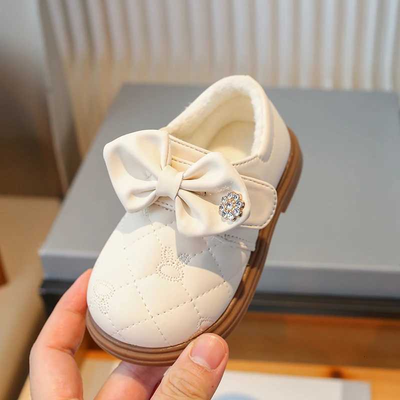 1-8 Years Old Childrens Cotton Shoes Autumn and Winter Khaki Bow Boys Girls Leather Shoes Beige Fashion with Kids Baby BootsW251121