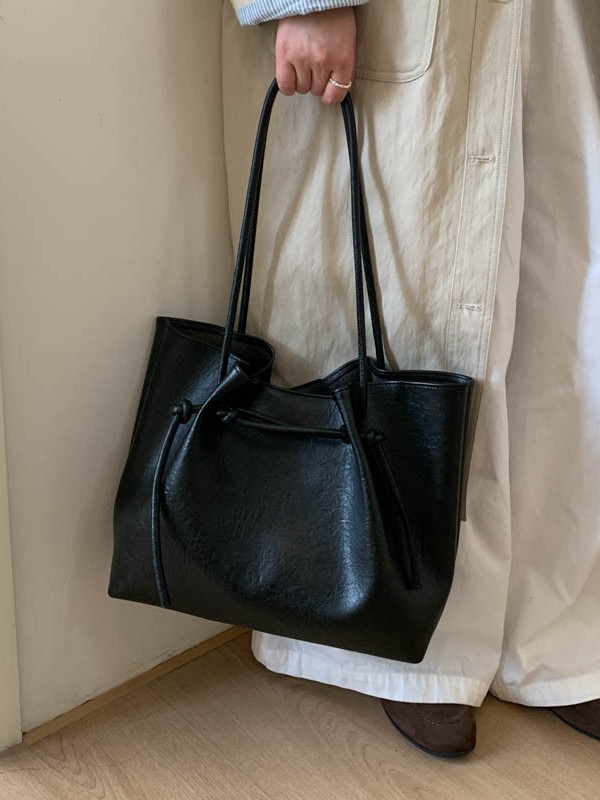 Commuting to work large capacity tote bag for women simple fashion shoulder bag retro commuter armpit bag trendy2025