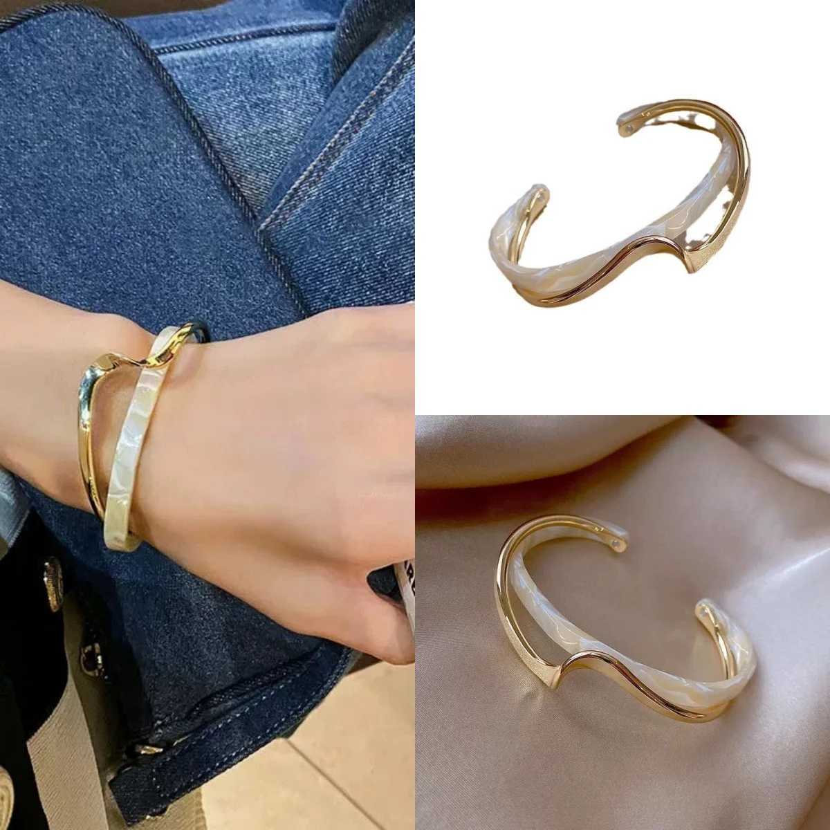 Titanium Steel Shell Bracelet Womens Curved Opening Bracelet Charming Luxury Geometric Ocean Style Accessories Holiday JewelryW251121