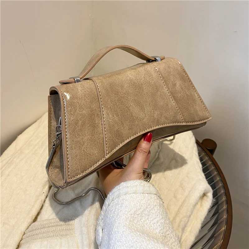 Snake Skin Wens Bag 2021 New Luxury Design Fem Hour Bag PU Chain Shoder Crossbody Purse Lady Travel Shopper Handbag Y251121