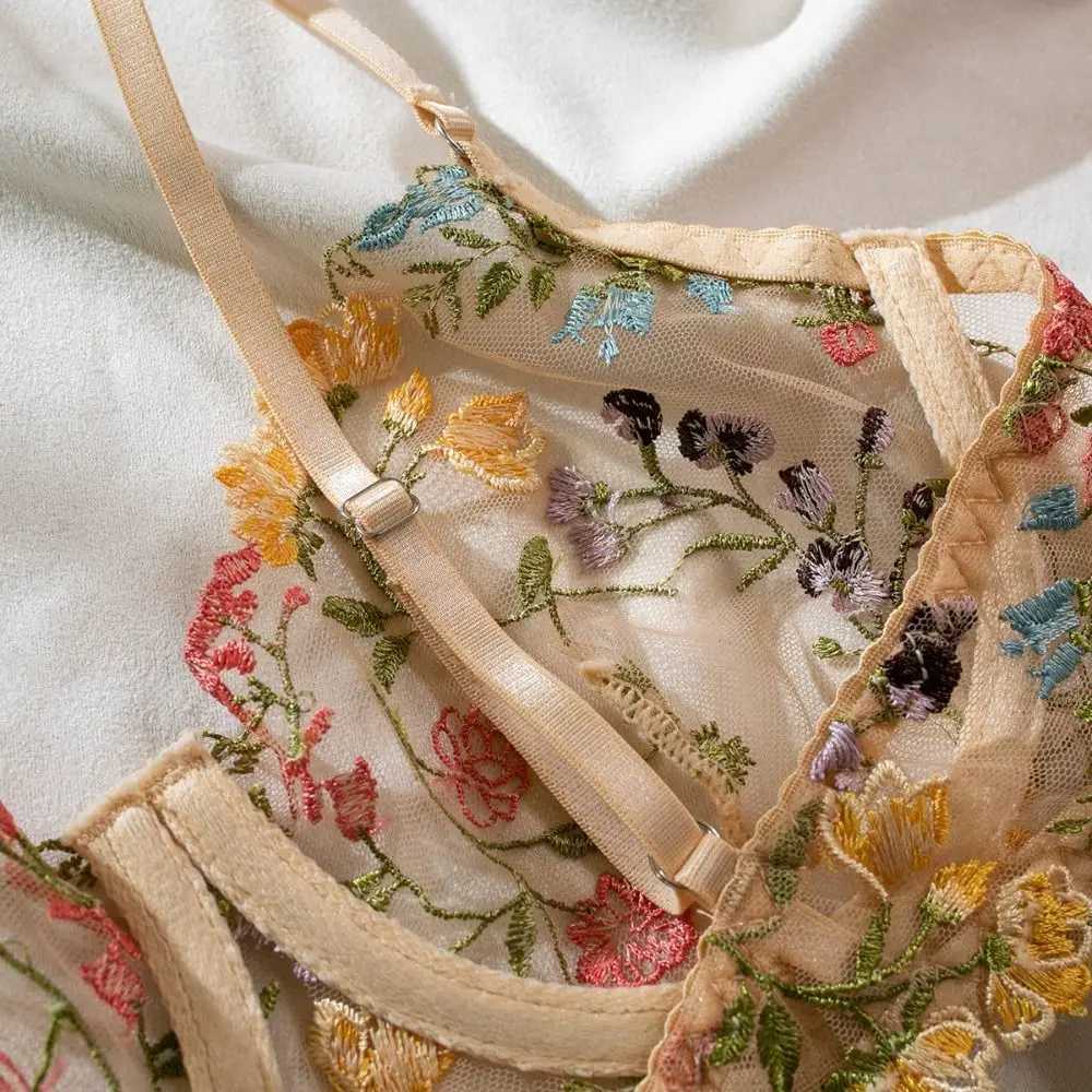 2-Piece Embroidery Lingerie Set Sexy Floral Sheer Wireless Bra Boho Bra Panty SetXJ251106