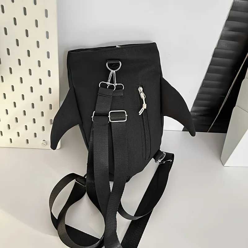 Fashion Japanese New Shark Backpack Versatile Large Capacity Backpack for Couples Mens Casual Travel Trend Shoder Bags Y251121