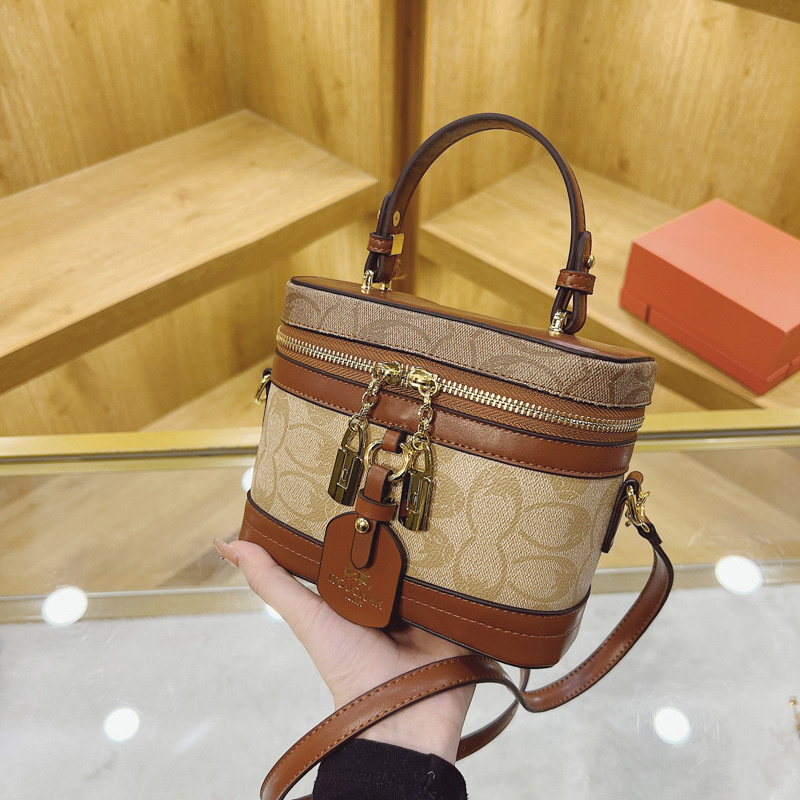 Designer bag free shipping 2025 new fashion box bag premium texture printed shoulder crossbody bag for womens