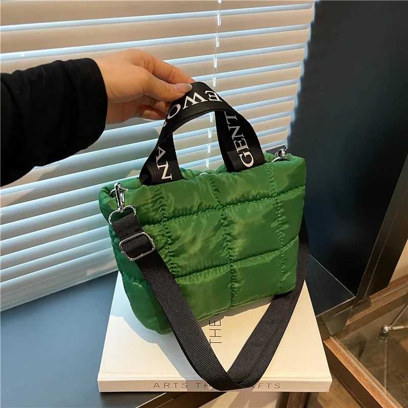 Bags for Wan Fi Tote Handbags Cott Padded Shopping Bag Fi Portable Handbag Quilted Solid for Leisure Travel Y251121