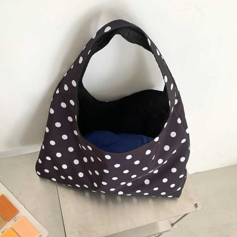 Newly Released Large Capacity Tote Bag for Commuting This Is A Polka Dot Shoulder Bag in A Fashionable Japanese Top Handle BagT251121
