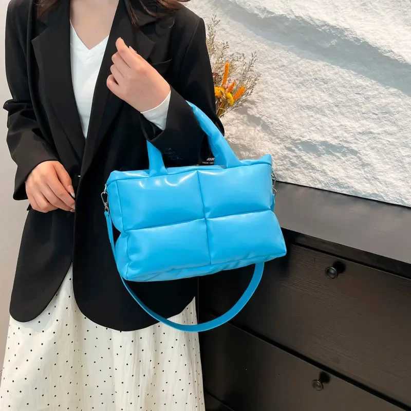 Luxury Soft Pu Leather Tote Bags for Wen Quilted Designer Handbags Cott Padded Winter Shoder Bag Space Down Bags 2025 NEW Y251121