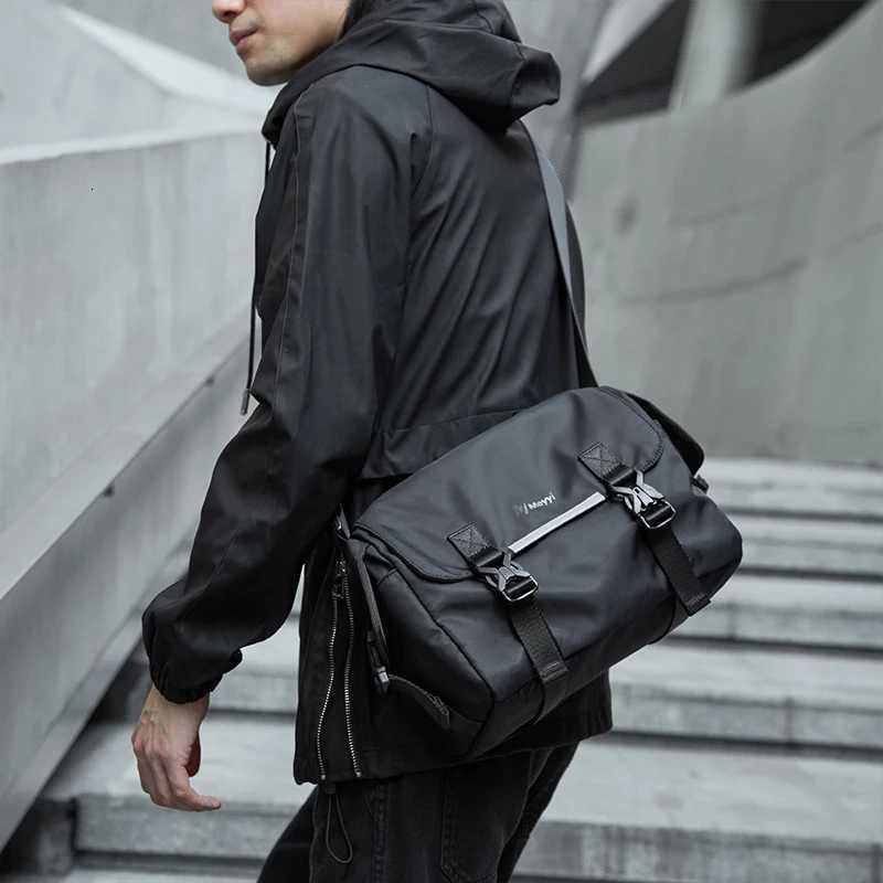 Fashion MOYYI Mtifunctial Men Messenger Bag Waterproof Crossbody Shoder Bag Flip-top Snap 97inch IPAD Bag Reflective Strip Design Y251121