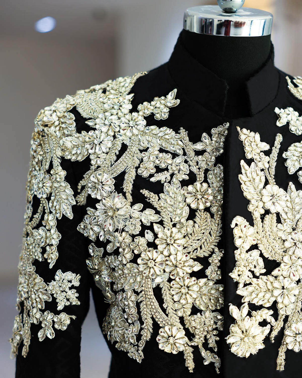 Luxury Men's Wedding Tuxedos 2 Piece Single Breasted Rhinestone Vintage Blazer Groom Prom Party Birthday Customize Suits Pant+Coats