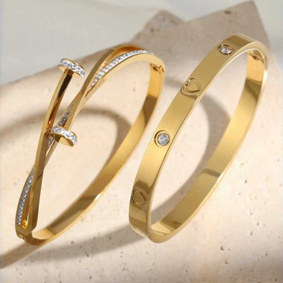 UILZ 2 PCS America 316L Heart Bracelet For Women High Quality Gold Plated Stainless Steel Waterproof Non-Fade Bracelet JewelryW251121