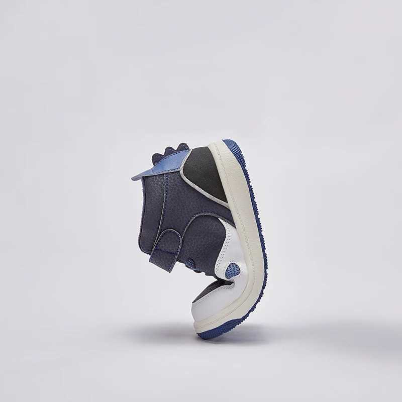 Dave Bella 2023 Winter Childrens Casual Soft Plush Outdoor Comfort Kid Boys Board Shoes C260130