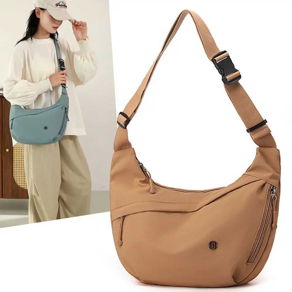 Multifunctional Shoulder Bag Nylon High Capacity Crossbody Messenger Bag Adjustable Belt Waterproof Hobos Bag Daily CommuttingT251121