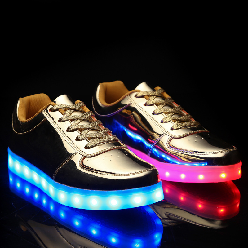 Colorful LED shoes, luminous shoe lights, gold and silver shoes, fashionable trendy shoes, skateboarding shoes, casual children's shoes