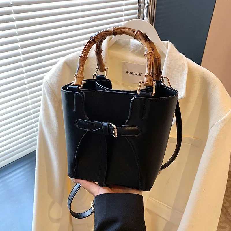 2025 New PU Leather Bamboo Bucket Tote for Wen - Large Capacity Shoder Crossbody Bag Versatile for Shopping Travel Y251121