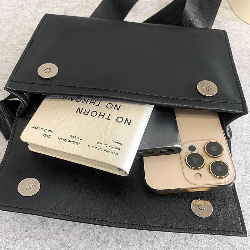 Designer Men Bag Fashion Shoulder bag Business Briefcase Unisex Messenger Bags Vintage Leather Crossbody bags Casual Man HandbagT251121