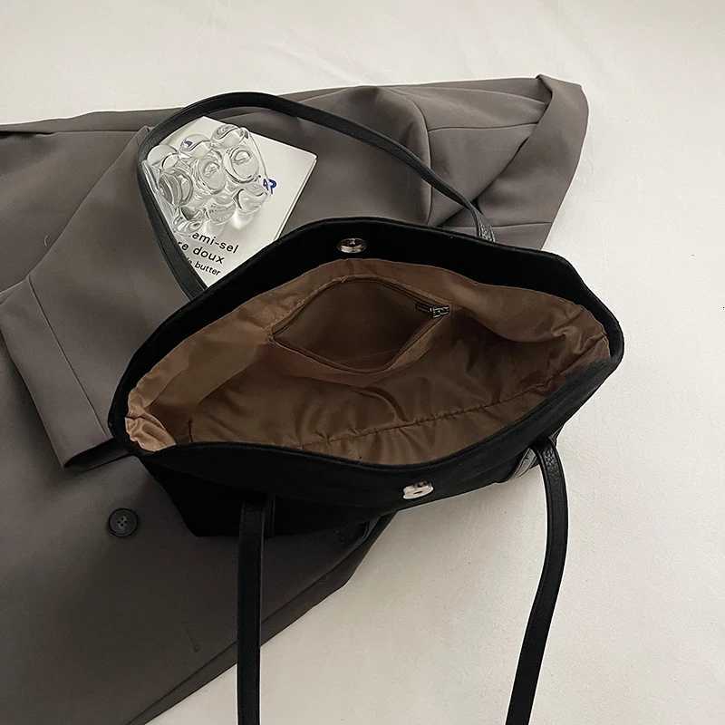 LEFTSIDE Wen Small Faux Suede Shoder Bag 2025 Winter Simple Hand Bag Luxury Designer Solid Color Handbags and Purses Y251121