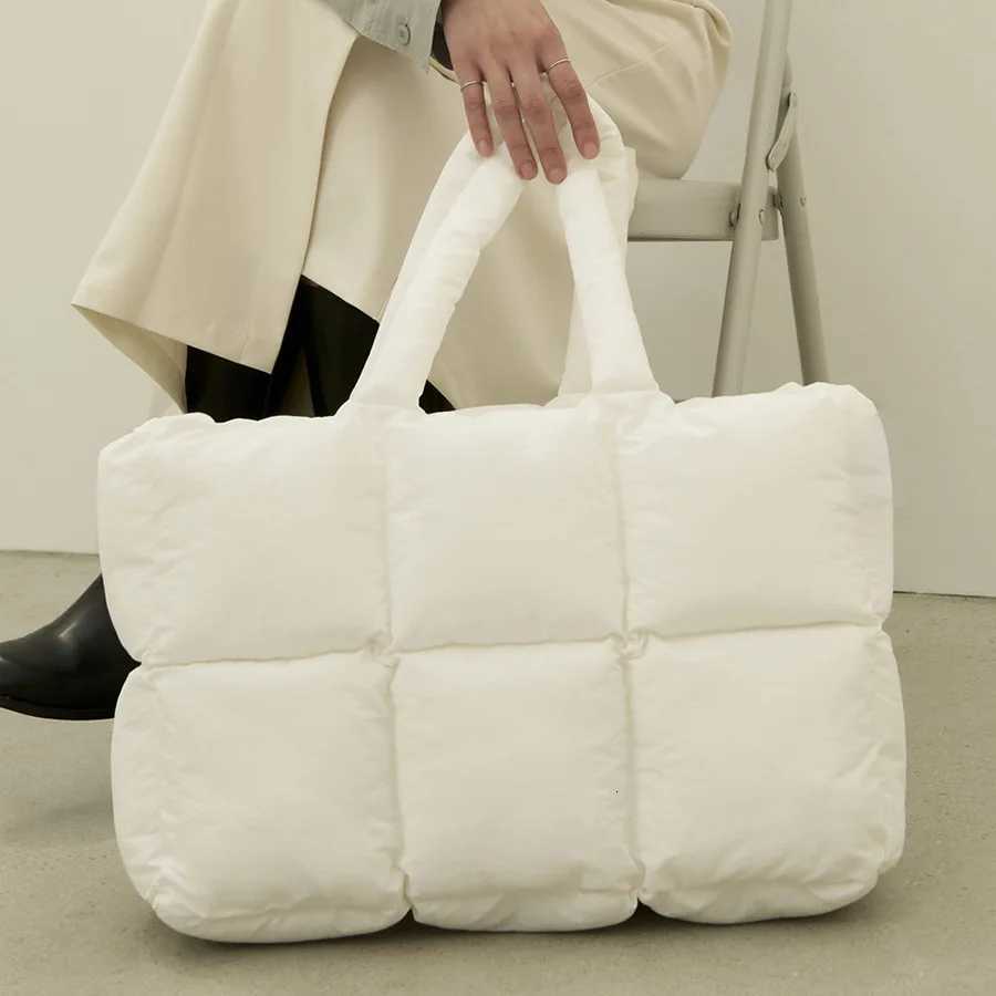 Fi Padded Wen Handbags Designer Soft Puffy Bag Luxury Waterproof Nyl Shoder Crossbody Bags Large Capacity Tote Purses Y251121