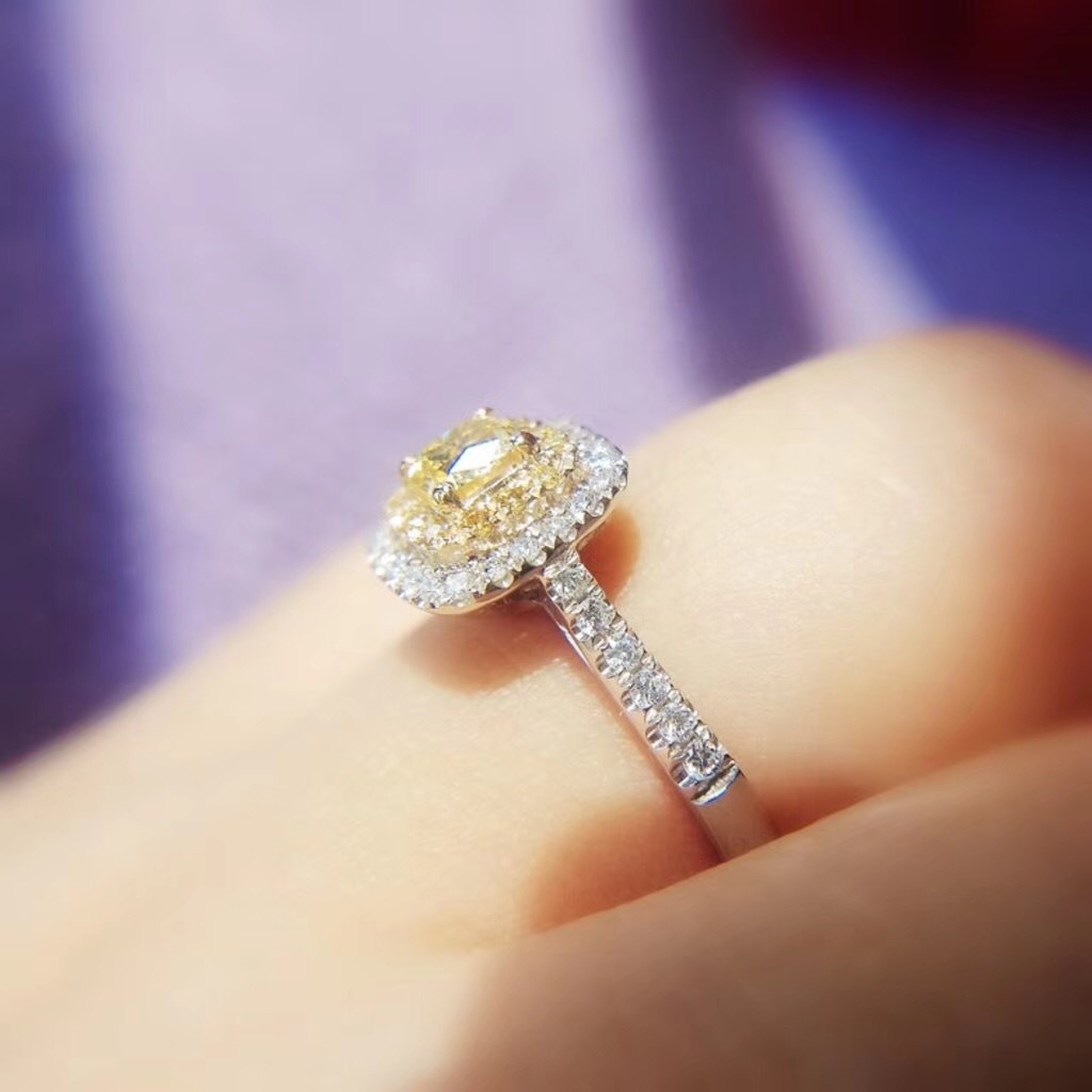 2025 Ins Top Sell Wedding Rings Luxury Jewelry 925 Silver Fill Cushion Shape Yellow 5A Cubic Zircon CZ Diamond Party Eternity Women Engagement Bridal 