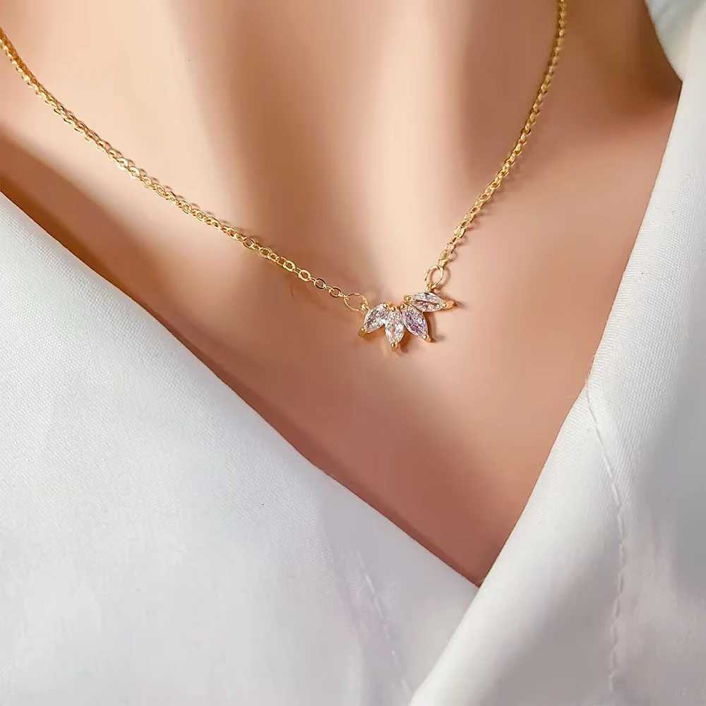 StainlESS Steel Horses eye Zircon Petal Necklaces for Women Choker Bijoux AccESSory Girl Party Jewelry GiftXJ251121