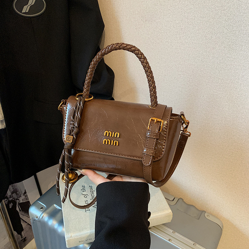Free Shipping Designer Shoulder Bags Spring New Fashionable Vintage Black Casual Flap Pocket For Woman New Free Delivery Designer Bag