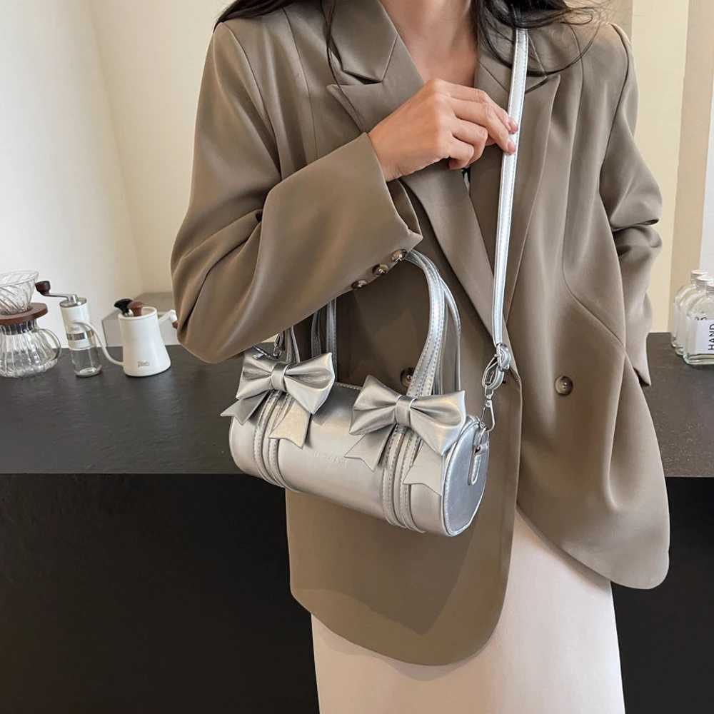 Fi Red Bow Bag for Wen 2024 Autumn New Single Shoder Underarm Bags Versatile Crossbody Handheld Cylinder Bag Y251121