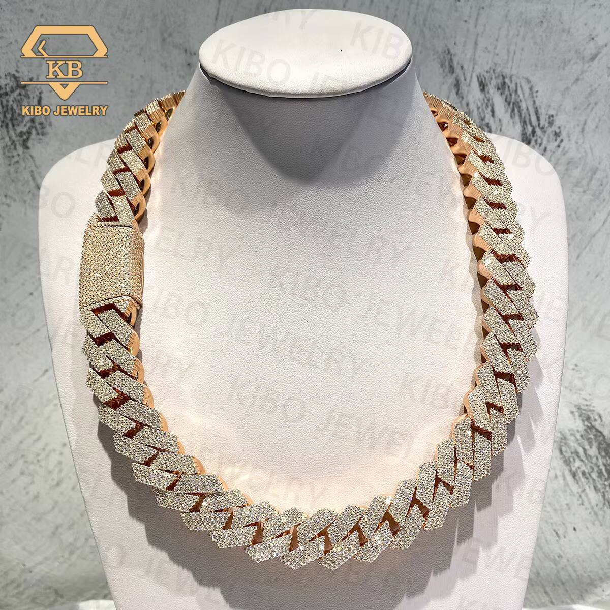 Iced Out Diamond Necklace 8 10 12 15 18 20 mm Width VVS Mossanite Chains S925 Silver Iced Out VVS Moissanite Cuban Link Chain