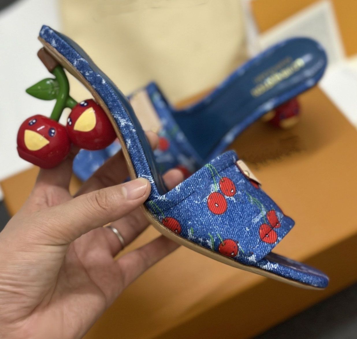 Pink cherry blossom Sandal designer TM slippers woman fashion shoes black white luxury cherry blossom pump heel height party shoes Takashi Murakami women slippers