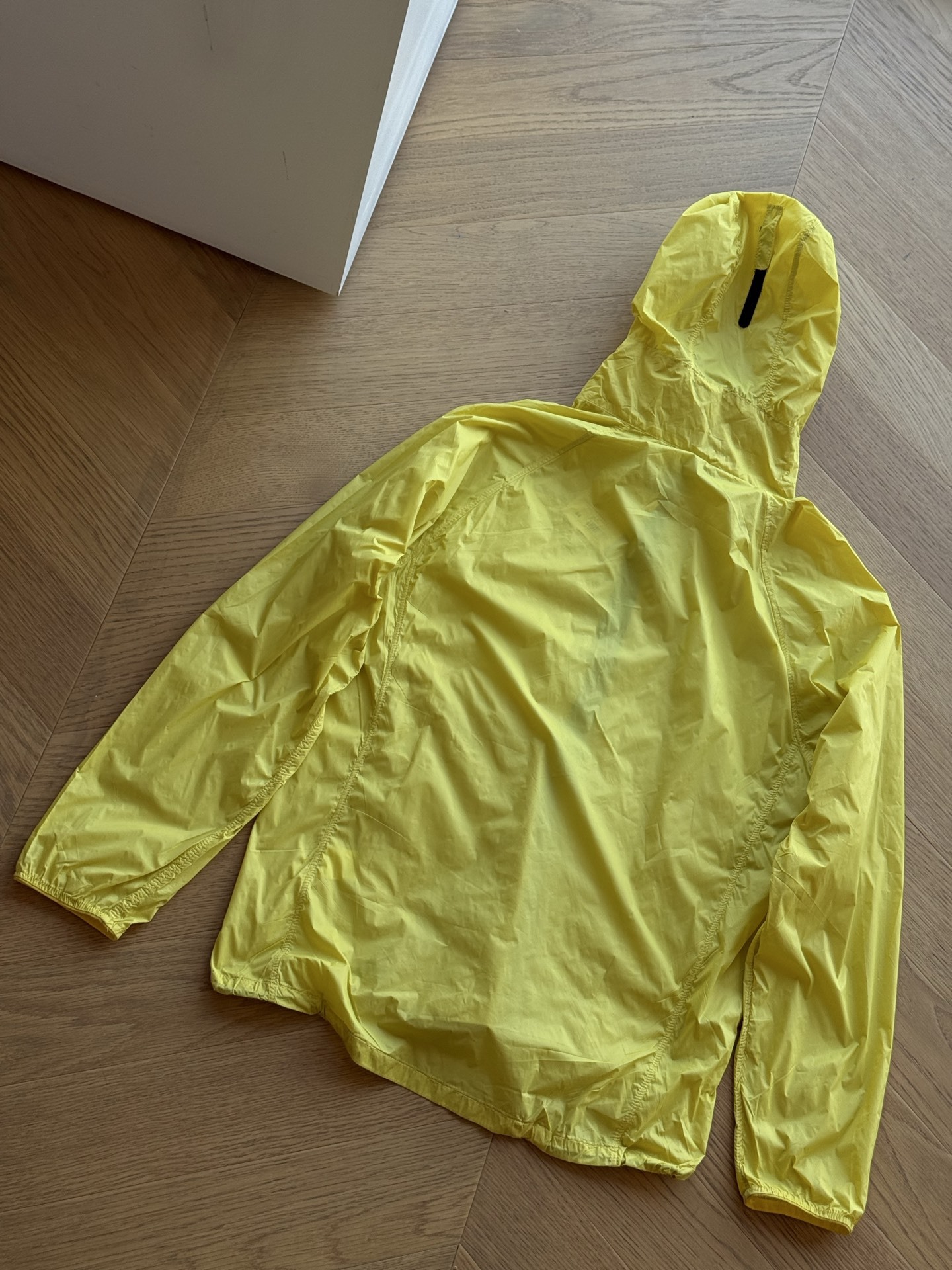 Mens Jackets Outdoor Sports Womens Windproof Lightweight Packable Skin Jacket UV Protection Hooded Outerwear for Men and Women