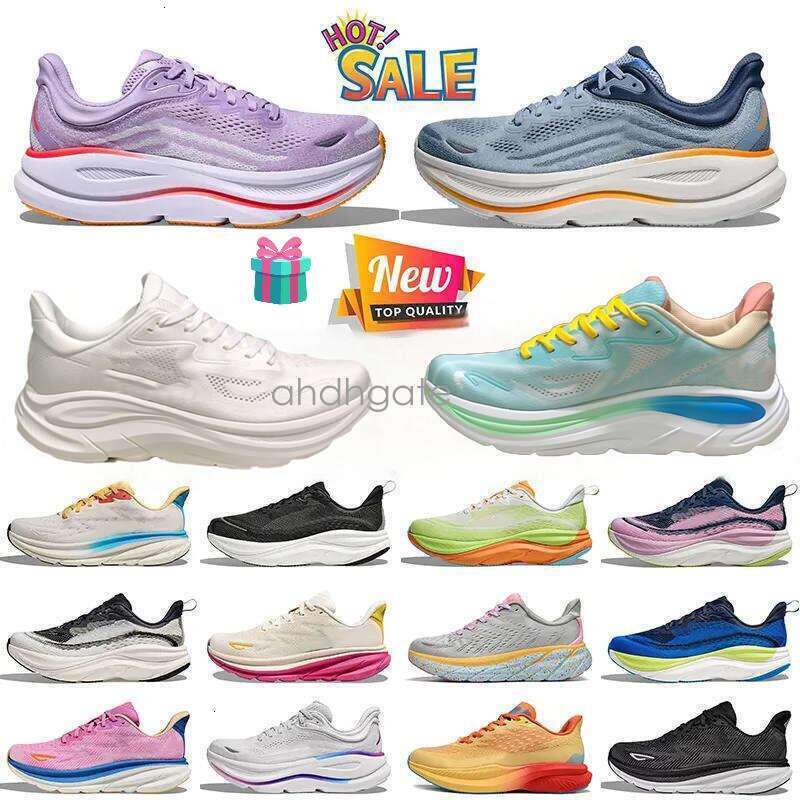 Designer Shoe Running Shoes Black White Pink Green Blue Mesh Tennis Jogging Walking Sports Sneakers dhgate Women Mens Trainers