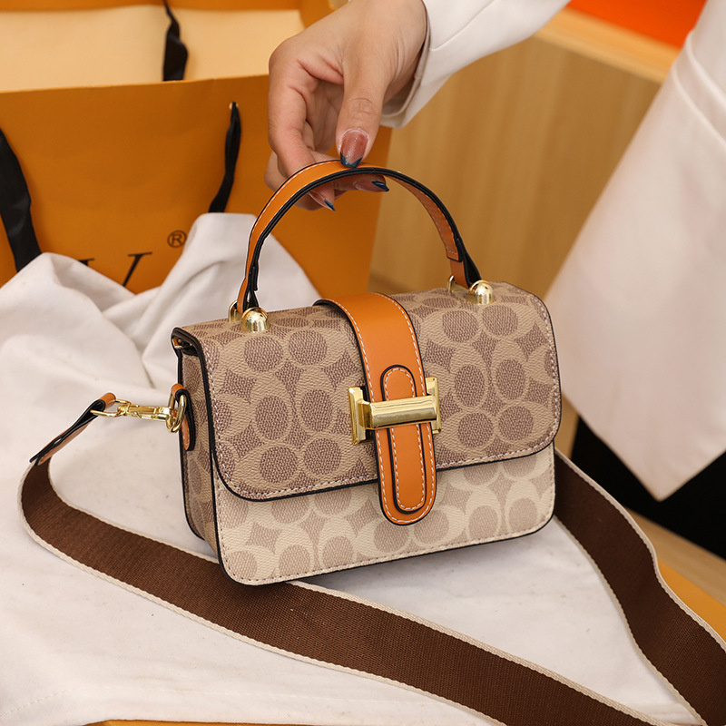 Designer free shipping 2025 new fashionable printed small square premium texture women's shoulder crossbody bag