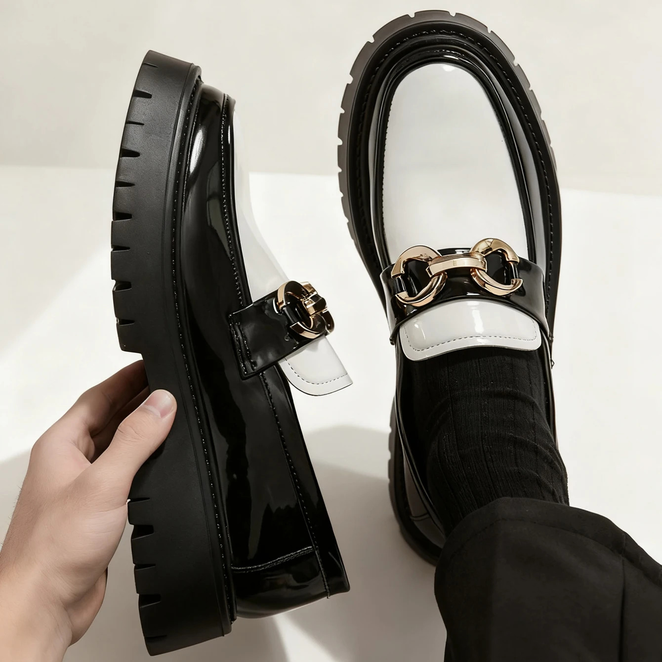 Classic Fashion Thick Sole Mens Penny Loafers SlipOn Business Dress Shoes for Gentleman Metal Buckle Formal Party Glossy 251121